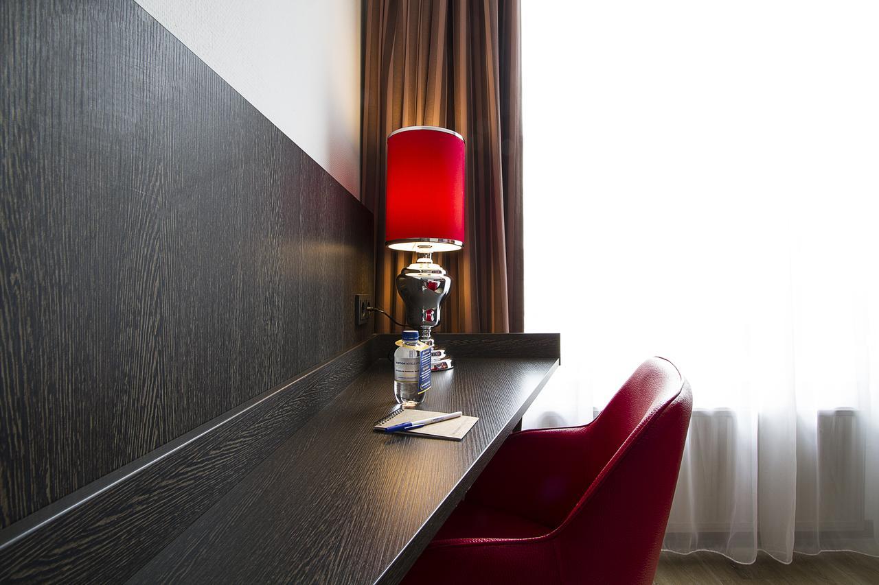 Bastion Hotel Eindhoven Waalre Экстерьер фото