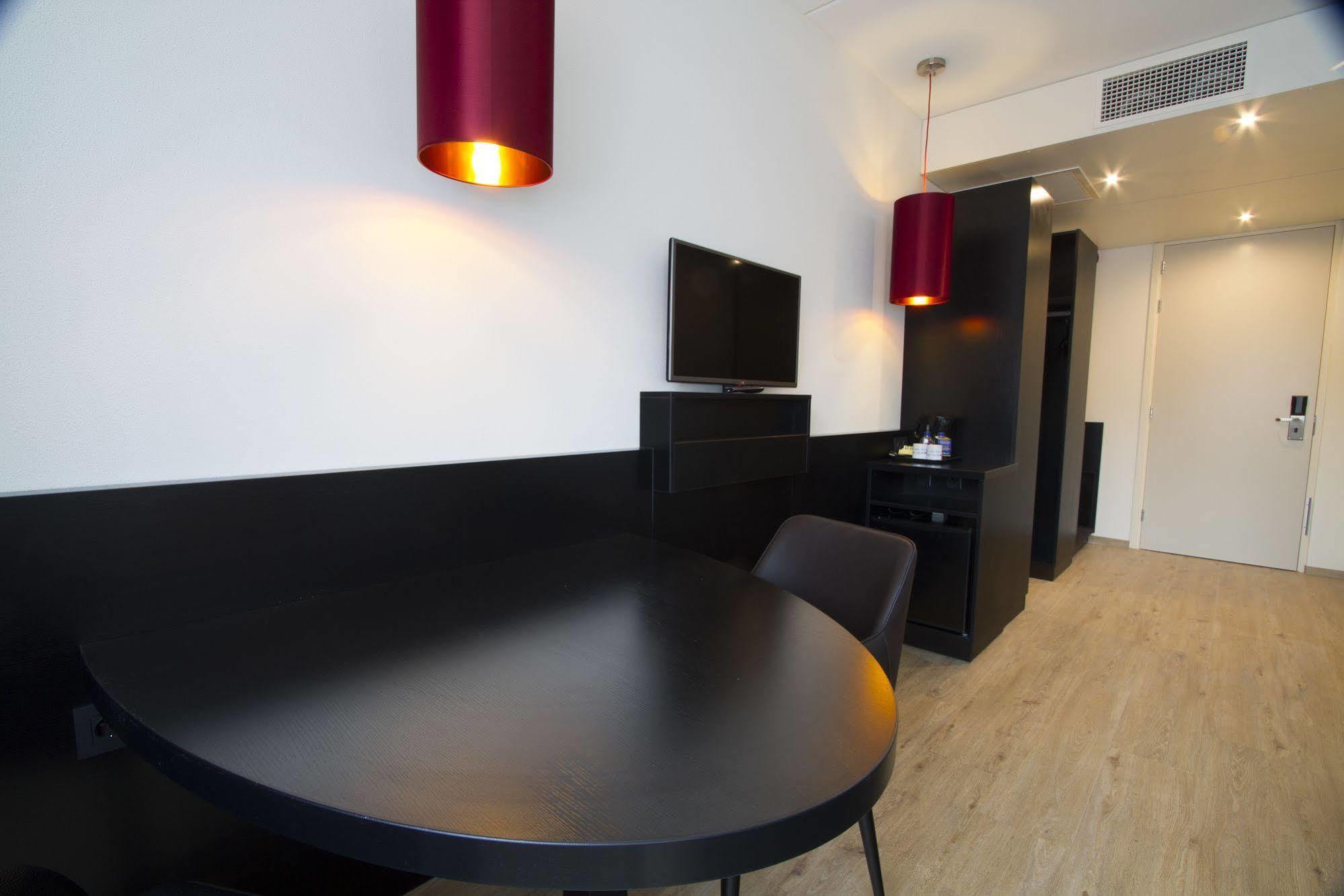 Bastion Hotel Eindhoven Waalre Экстерьер фото