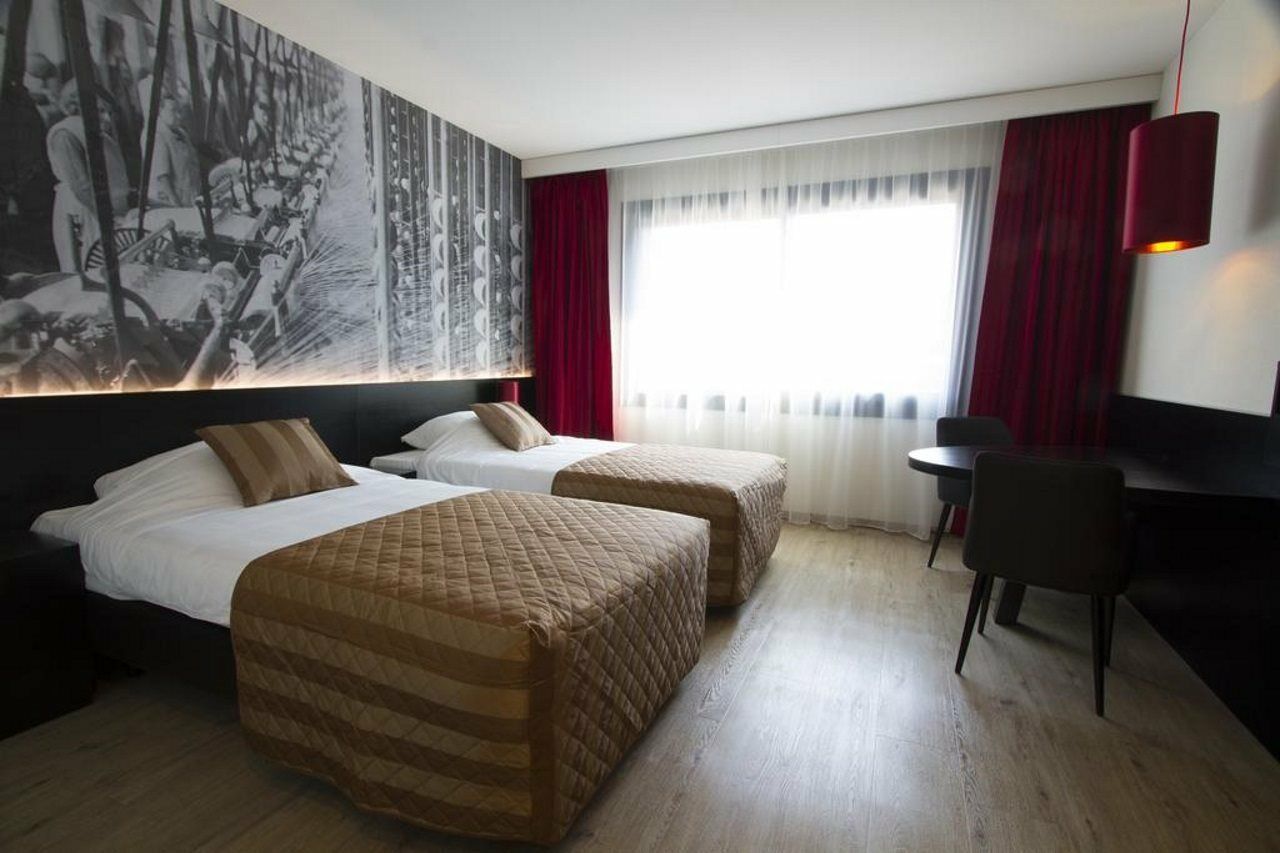 Bastion Hotel Eindhoven Waalre Экстерьер фото